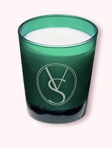 Mistletoe Kiss candle (Victoria Secret)